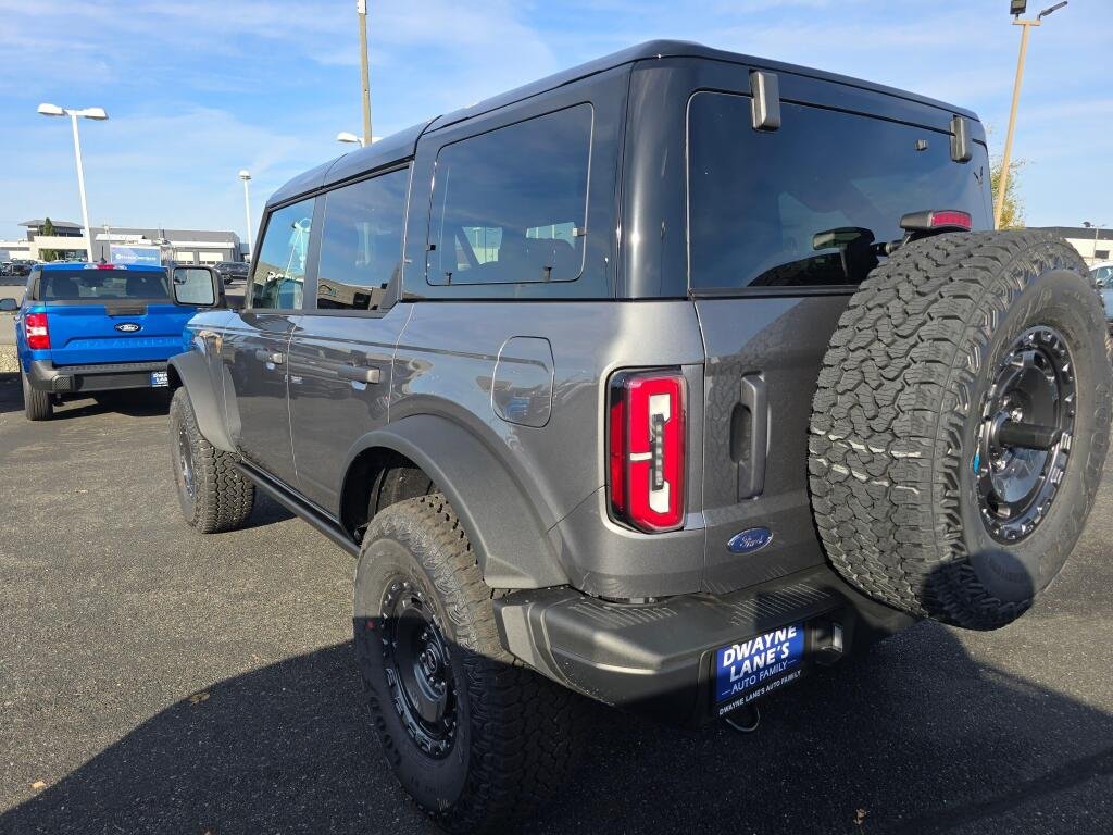 New 2025 Carbonized Gray Metallic Ford Badlands® image 8