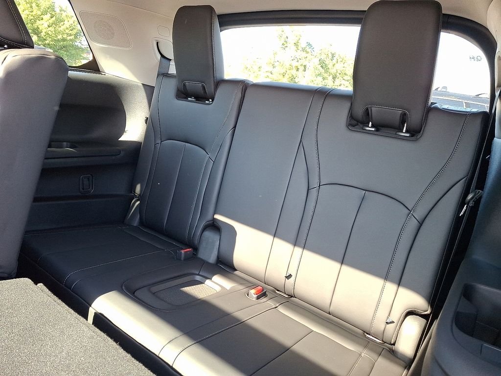 Used 2026 Gray INFINITI LUXE image 7