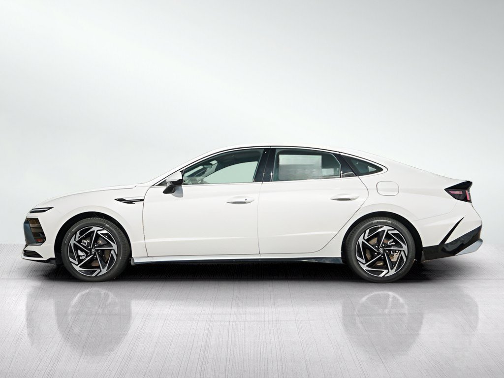 New 2026 Serenity White Hyundai SEL Sport FWD image 4