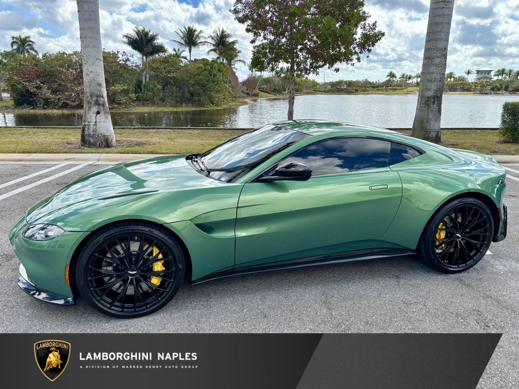 2023 Aston Martin Vantage Base