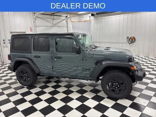 New 2026 Anvil Clear-Coat Exterior Paint Jeep Sport image 2