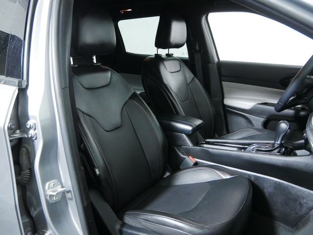 Certified Used 2023 Silver Jeep Limited image 14