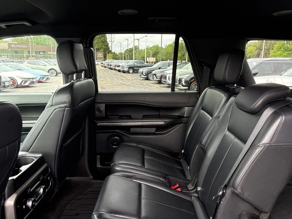 Used 2019 Stone Gray Metallic Ford XLT image 23