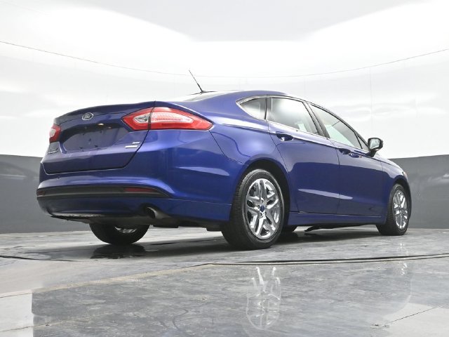 Used 2016 Blue Ford SE image 26
