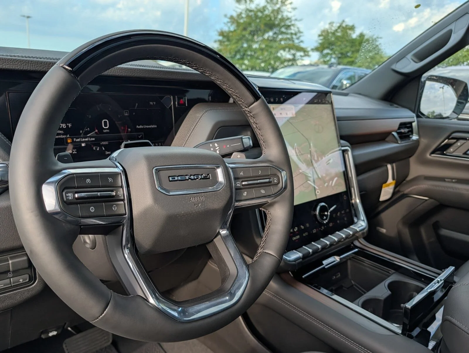 2026 GMC Yukon Denali - Photo 36