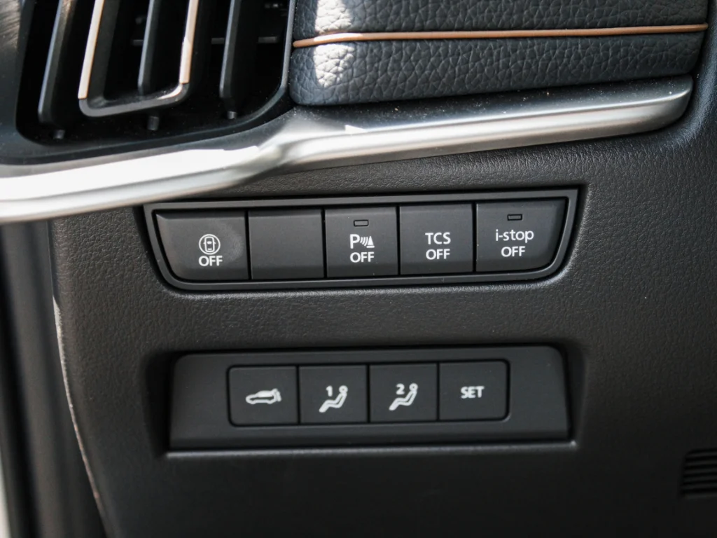 Used 2025 Silver Mazda Premium Sport image 12