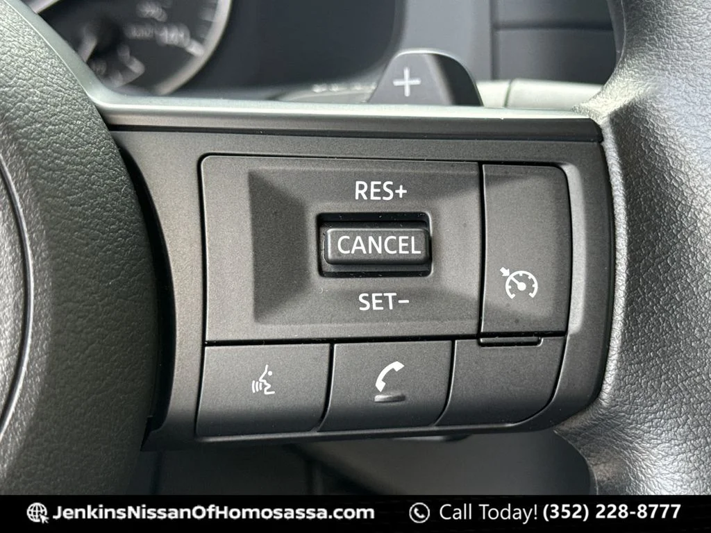 Used 2024 Silver Nissan S image 40