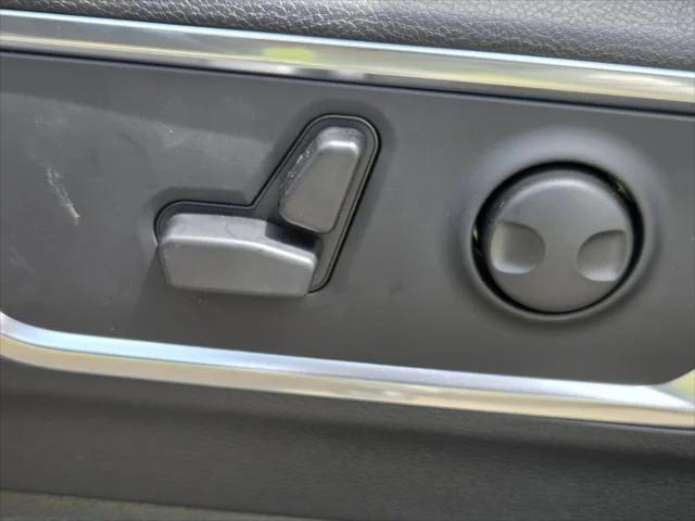 New 2026 Silver Zynith Exterior Paint RAM Laramie image 20