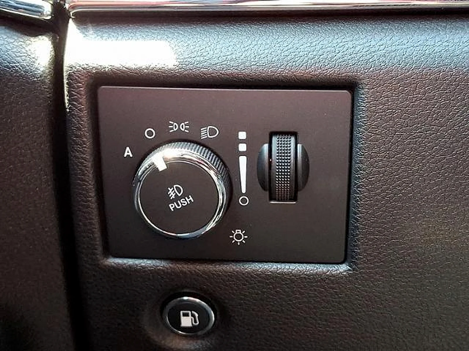 2021 Jeep Grand Cherokee 80th Edition - Photo 23
