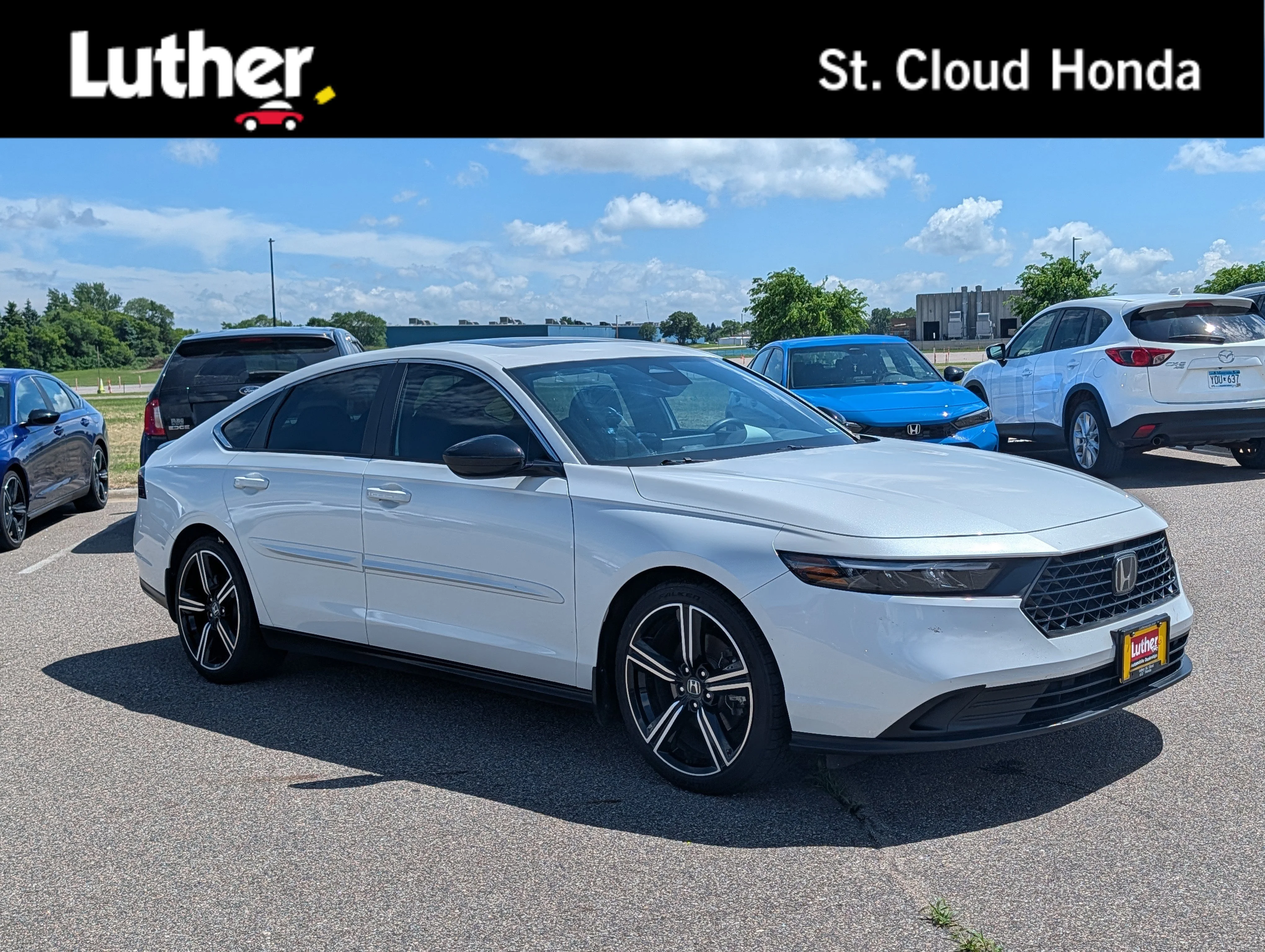 Used 2024 Platinum White Pearl Honda Sport image 1
