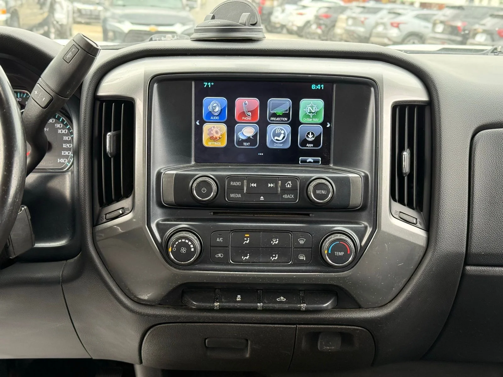 Used 2018 White Chevrolet LT image 18