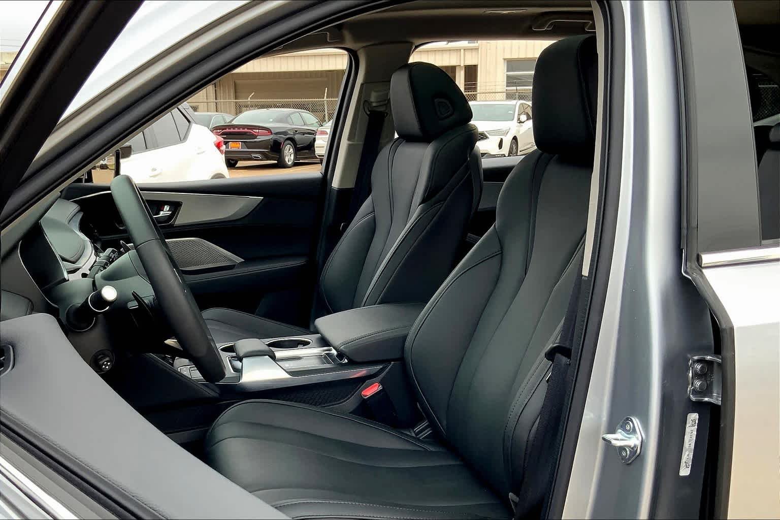 Used 2024 Lunar Silver Metallic Acura  image 8
