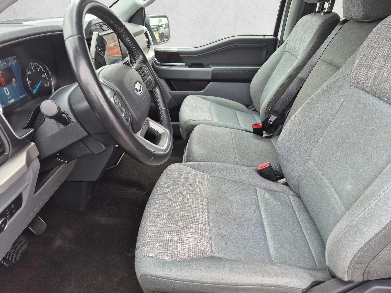 Certified Used 2022 Oxford White Clearcoat Ford XLT image 14