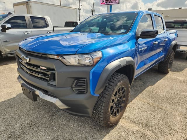 Used 2024 Glacier Blue Metallic Chevrolet Trail Boss image 3