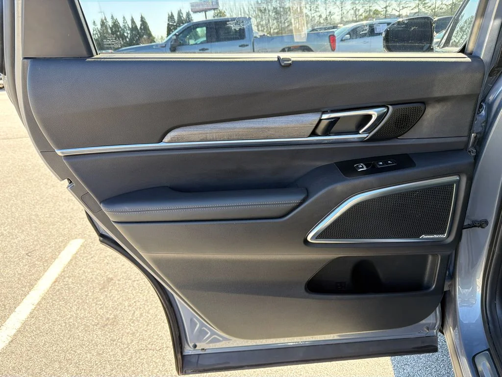 Used 2022 Silver Kia SX image 22