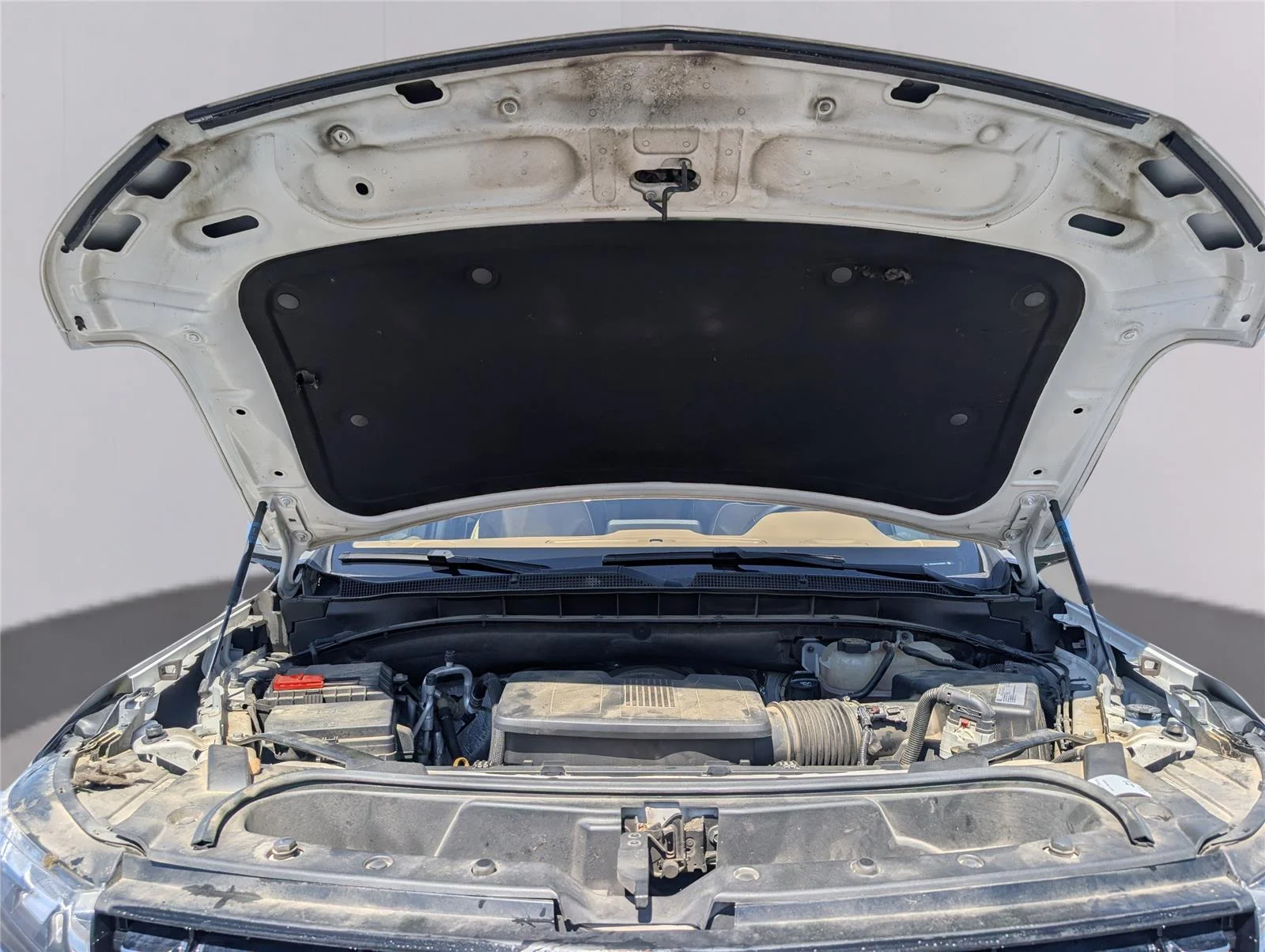Used 2021 Iridescent Pearl Tricoat Chevrolet Premier image 36