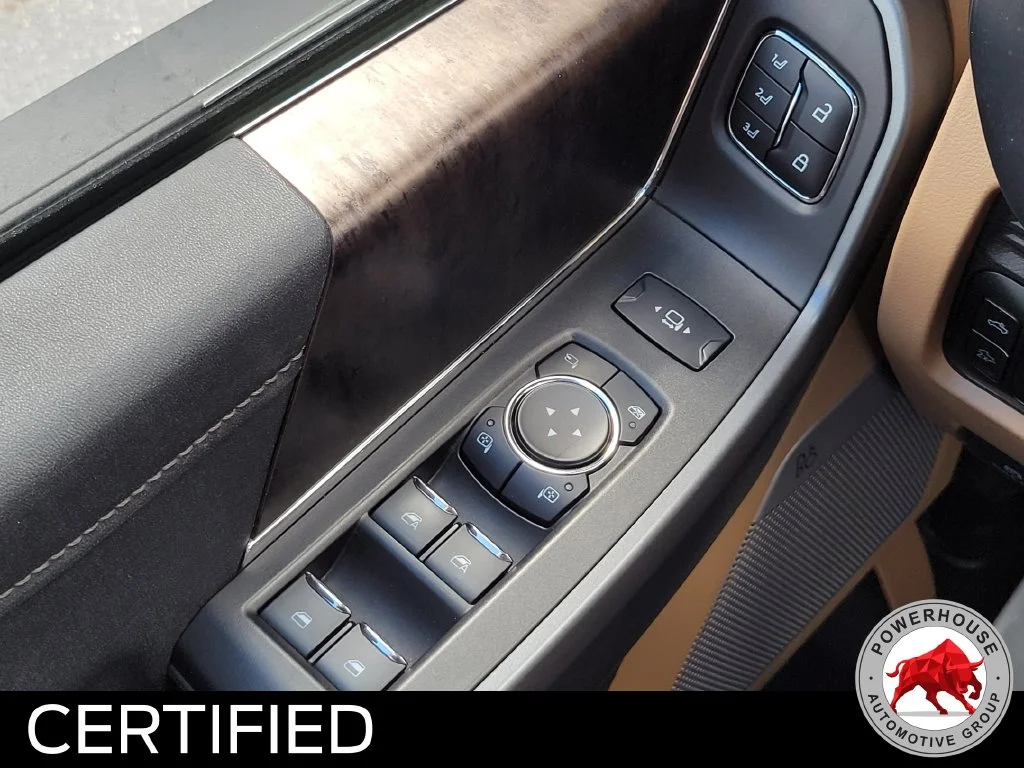 Used 2026 White Ford Lariat image 27