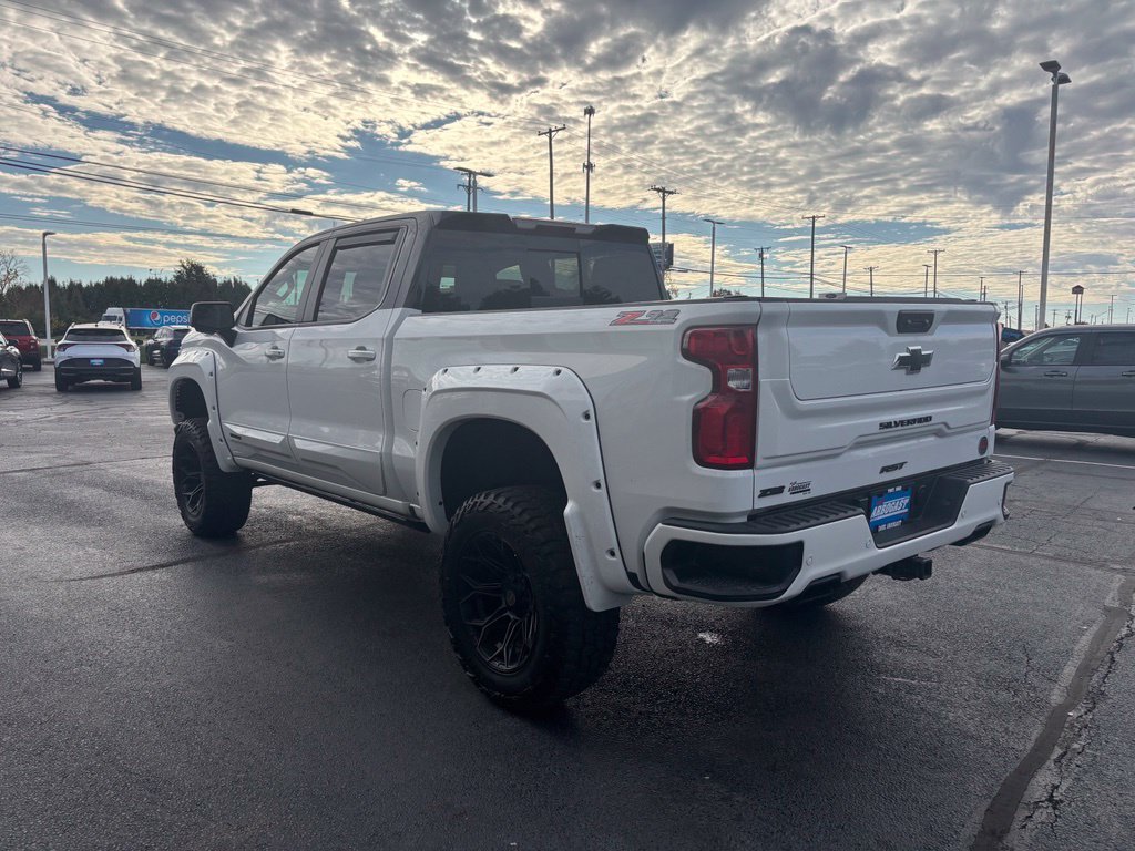 Used 2023 White Chevrolet RST image 6