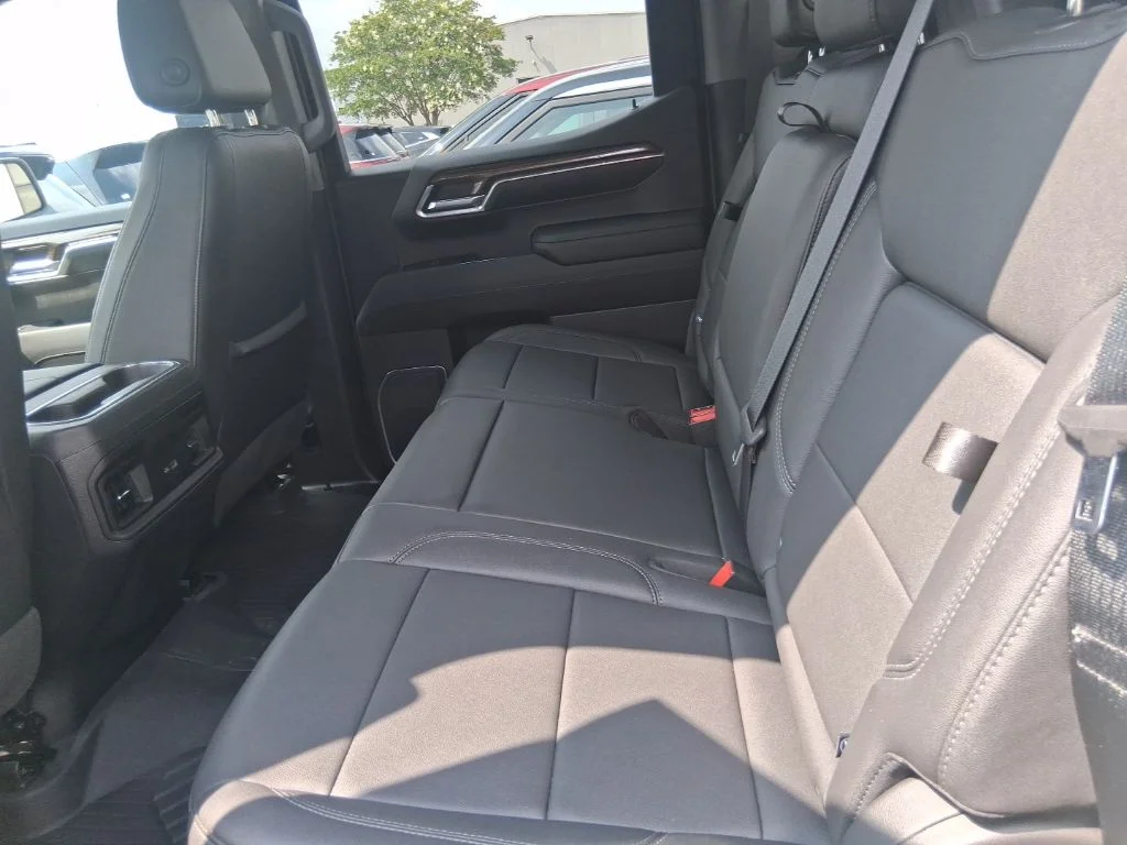 Used 2022 White Chevrolet LT Trail Boss image 14