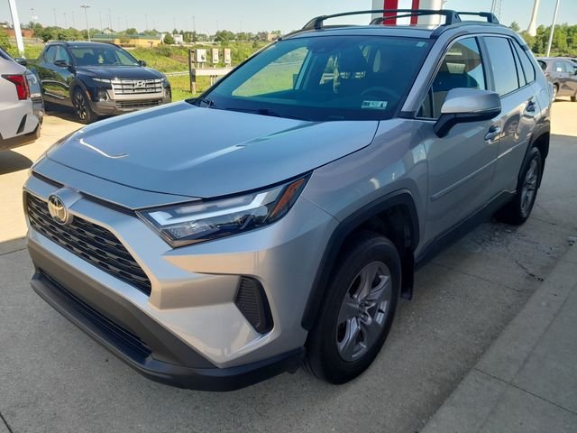 2024 Toyota RAV4 XLE - Photo 8