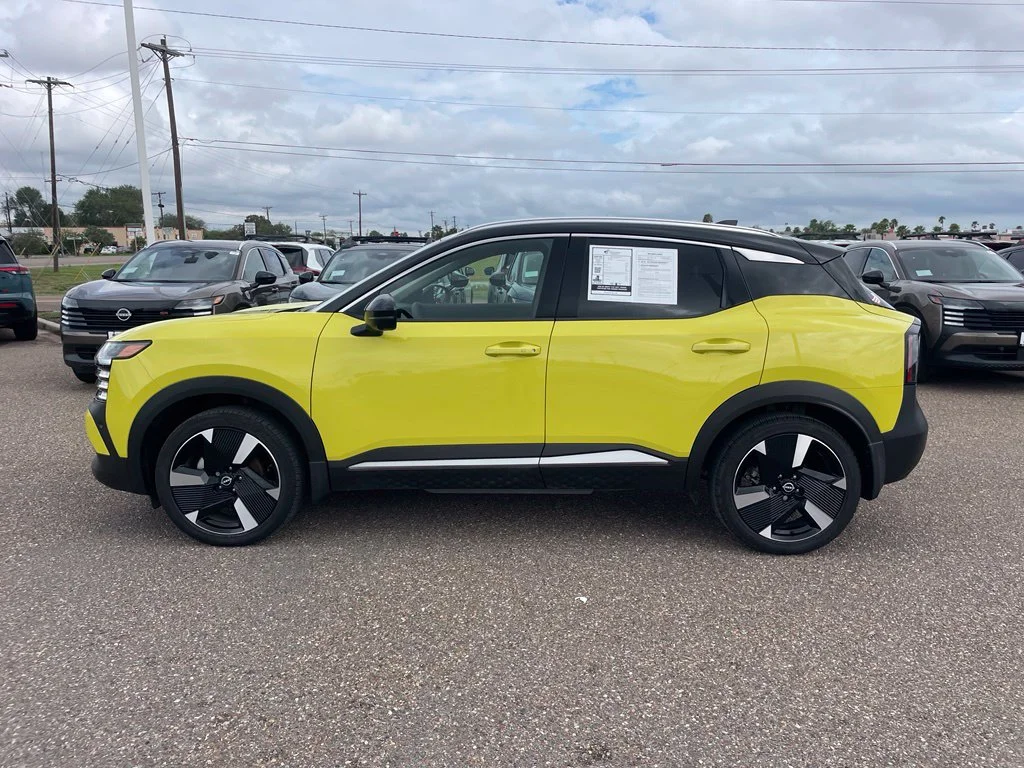 Used 2025 Yellow Nissan SR image 5