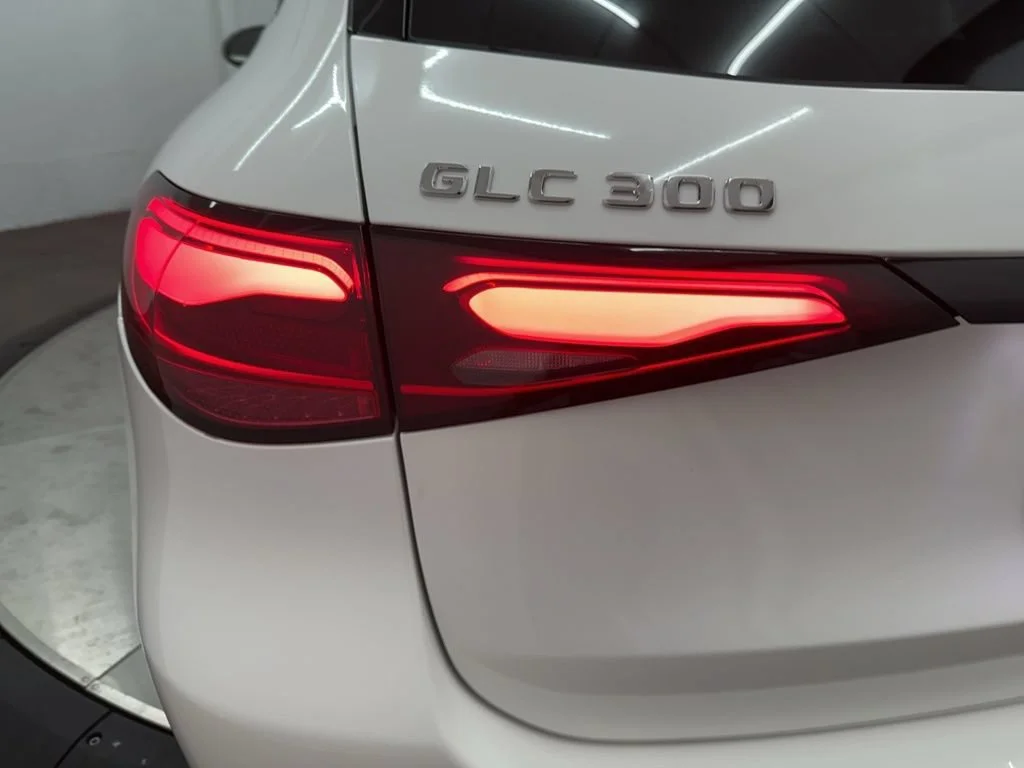 Certified Used 2026 White Mercedes-Benz GLC 300 image 28