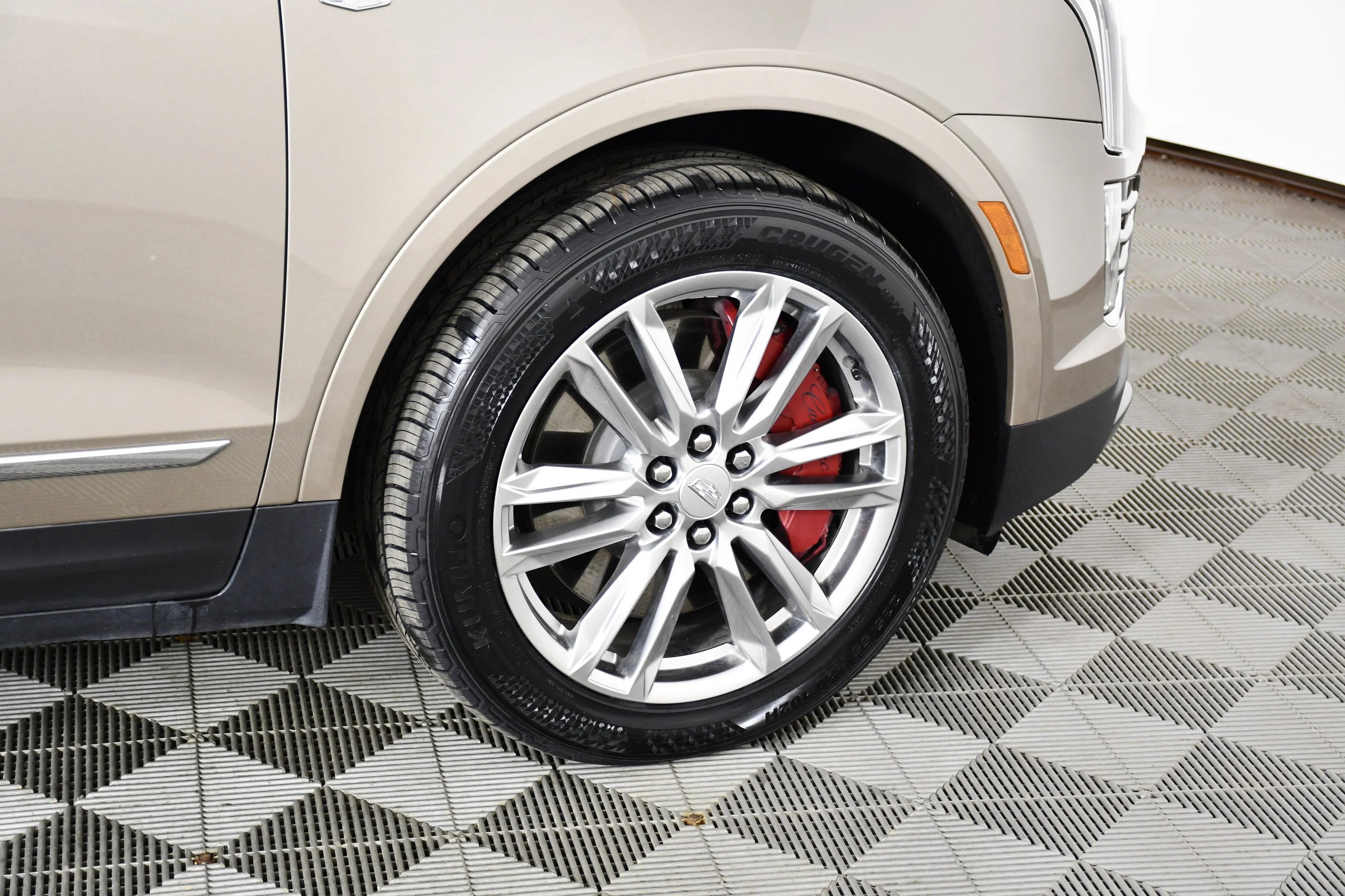 Used 2023 Latte Ea Cadillac AWD Sport image 57