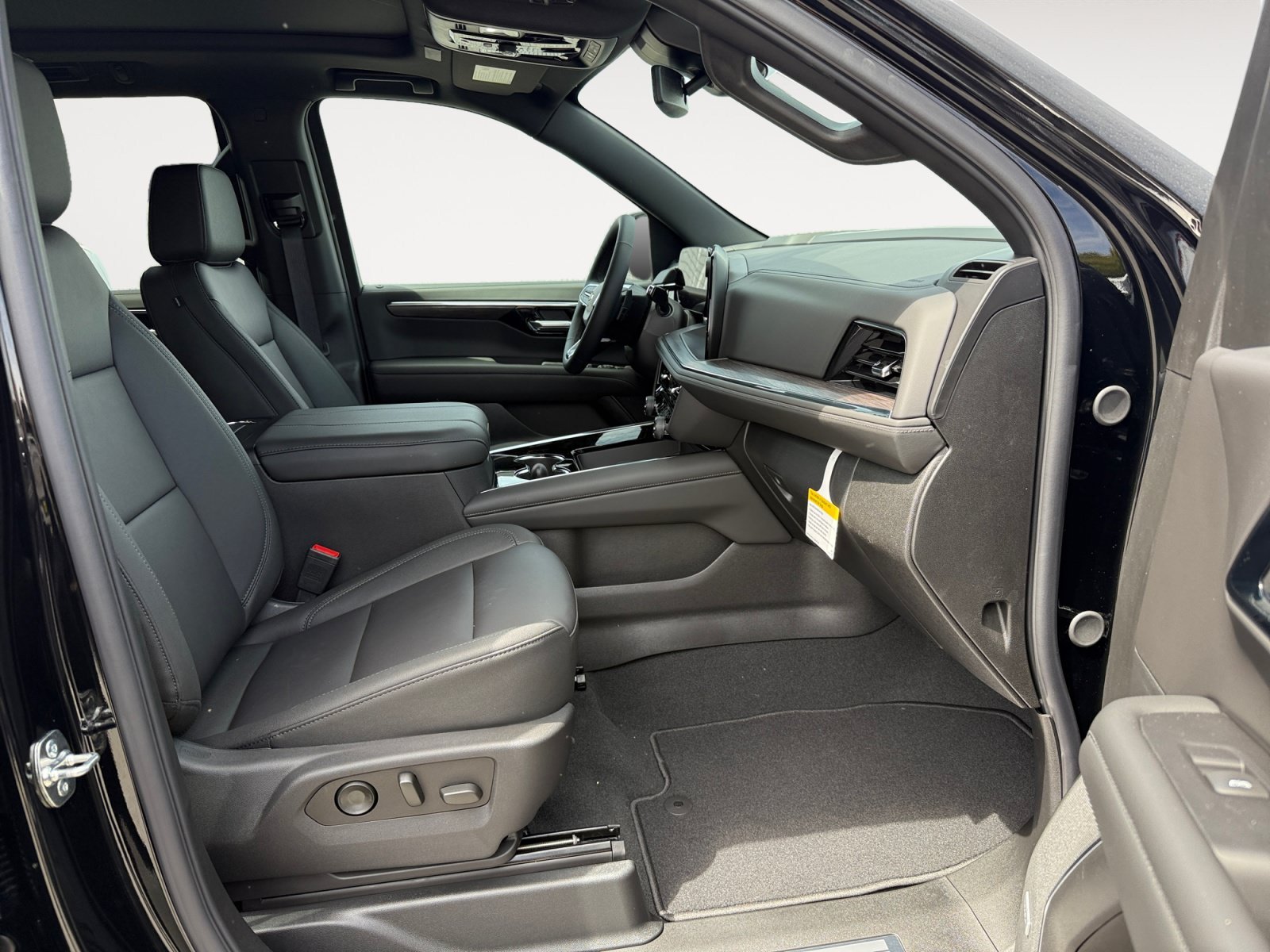 2026 Chevrolet Tahoe LT - Photo 19