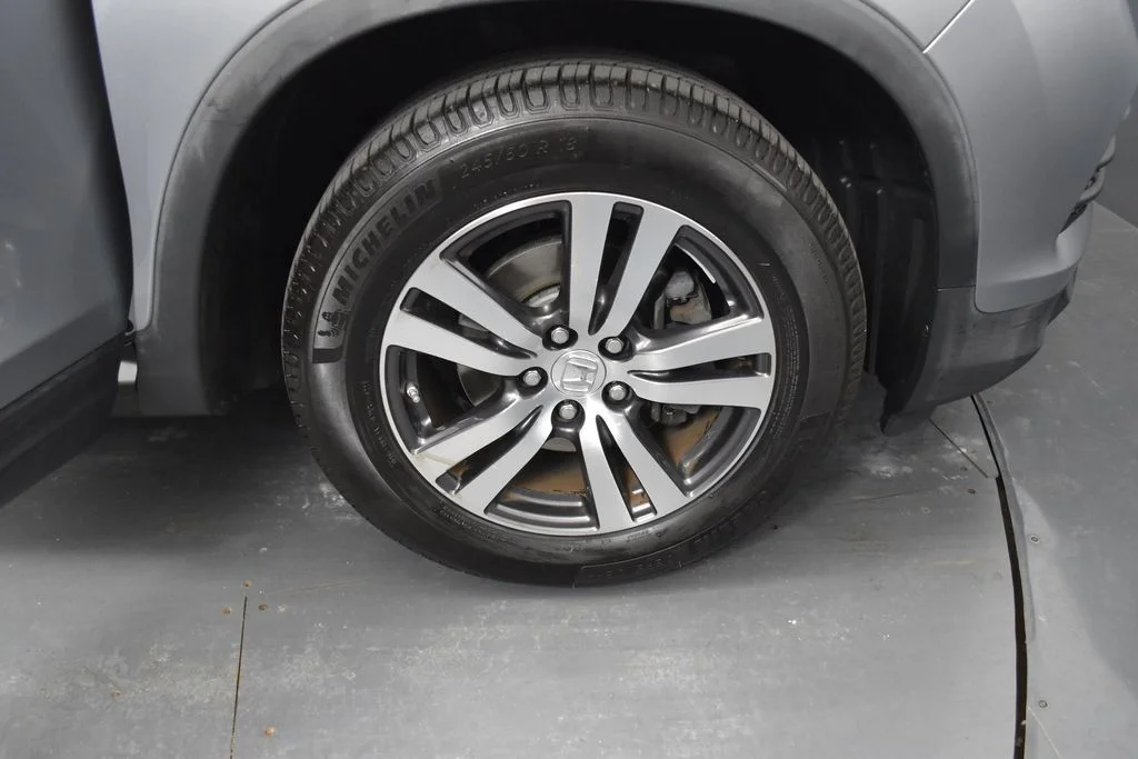 Used 2017 Silver Honda EX image 33