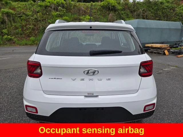 Used 2025 White Hyundai SEL image 8