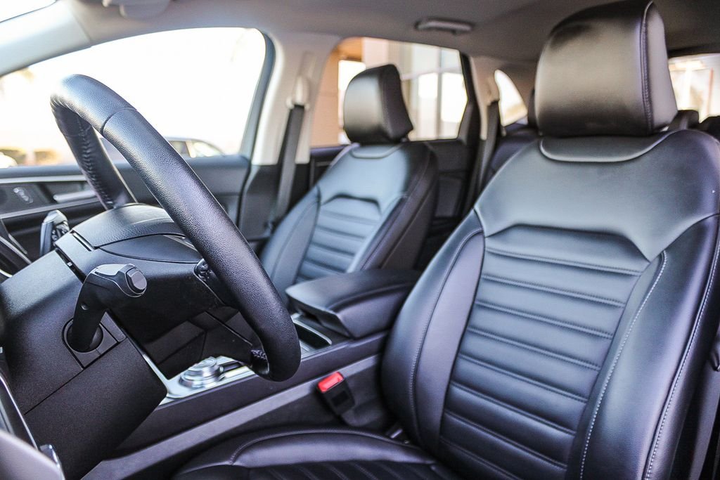 Used 2022 White Ford SEL image 18