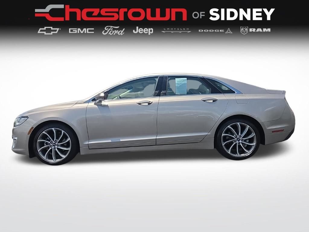 Used 2018 Brown Lincoln Select image 16