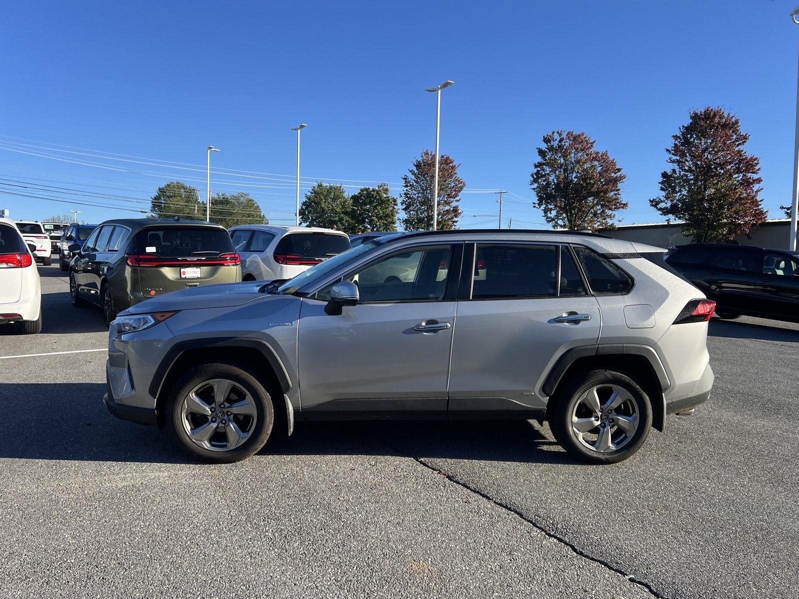 Used 2019 Silver Sky Metallic Toyota Limited image 3