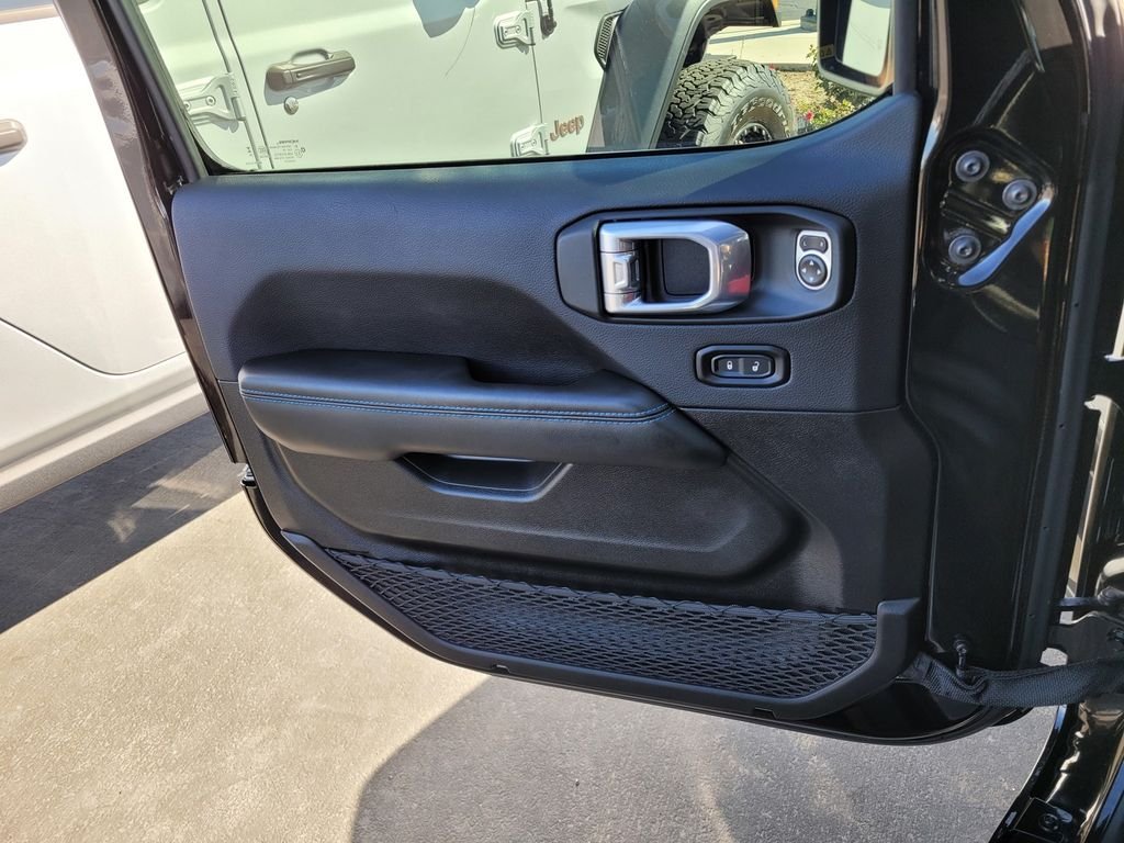 Used 2024 Black Jeep Rubicon 4xe image 27