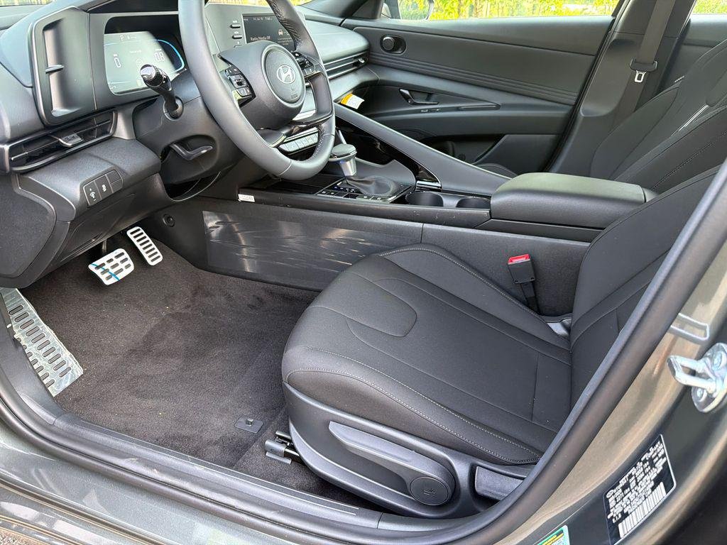 New 2026 Gray Hyundai SEL Sport Premium image 9