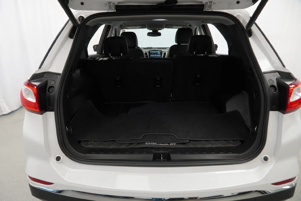Used 2018 Beige Chevrolet Premier image 35