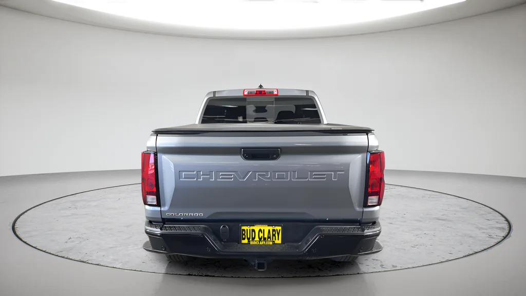 Used 2025 Gray Chevrolet Trail Boss image 5