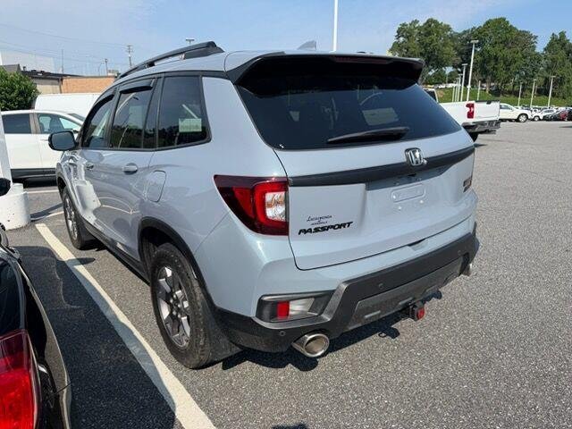 Used 2022 Sonic Gray Pearl Honda TrailSport AWD image 5