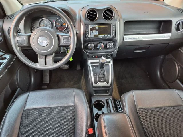 Used 2014 White Jeep Latitude image 20
