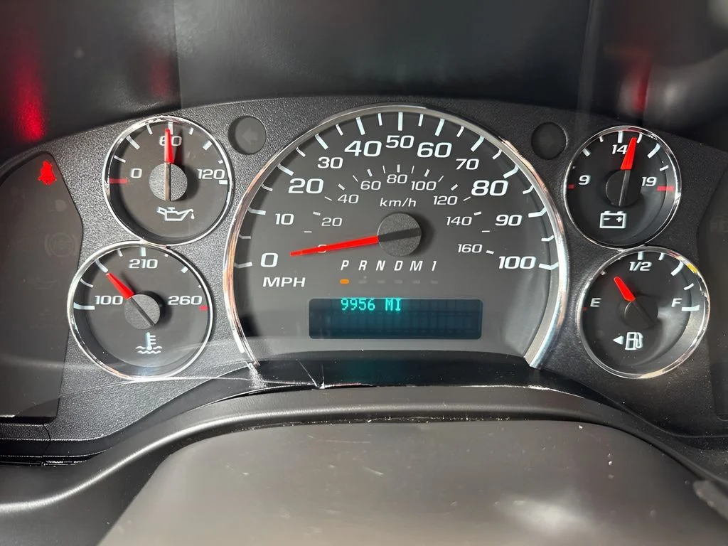 Used 2023 White GMC Work Van image 17
