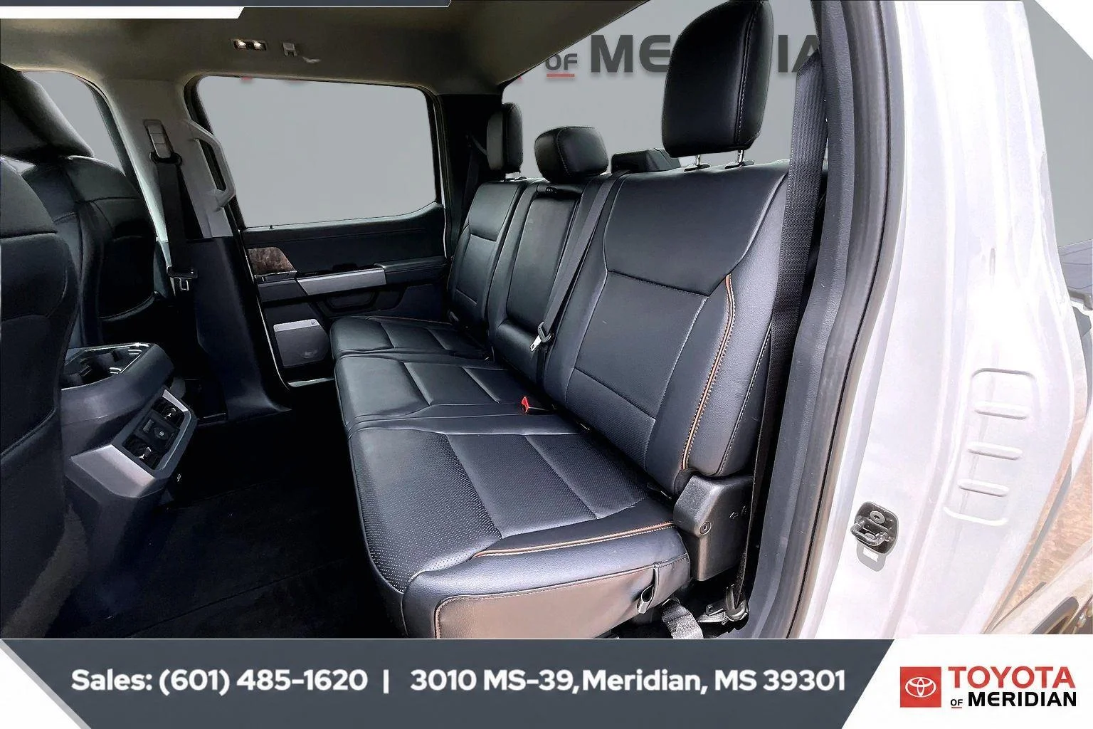 Used 2026 Oxford White Ford Lariat image 19