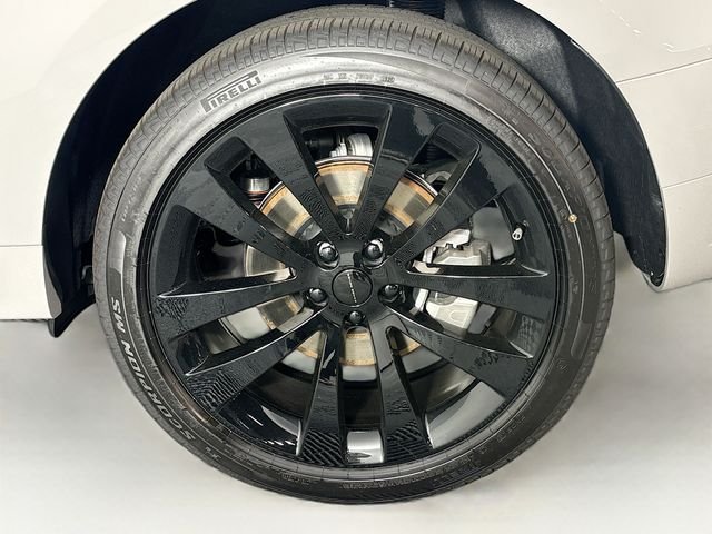 New 2026 Gray Land Rover Dynamic SE image 28