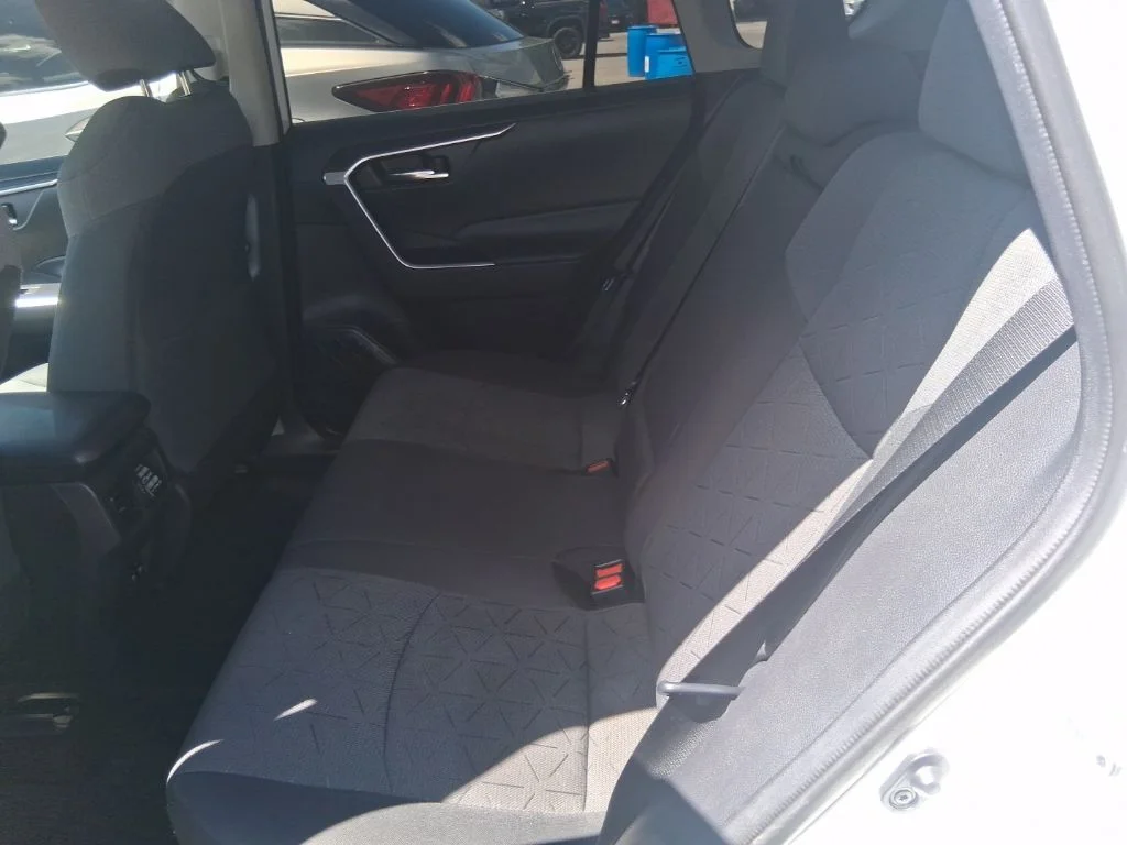 Used 2020 White Toyota XLE image 15