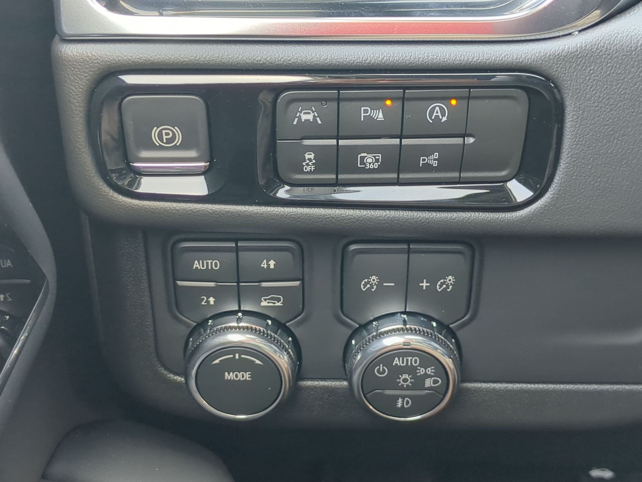 New 2026 Summit White GMC Elevation image 16