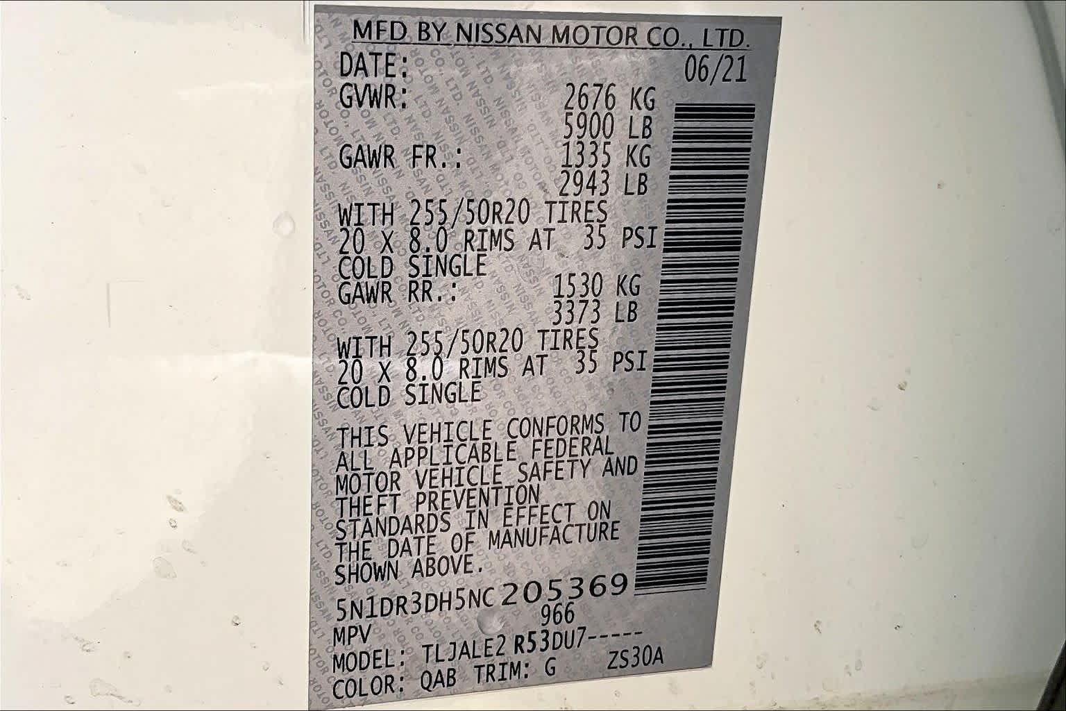 Used 2022 Pearl White Tricoat Nissan Platinum image 34