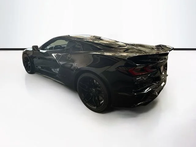 2025 Chevrolet Corvette 2LZ - Photo 8