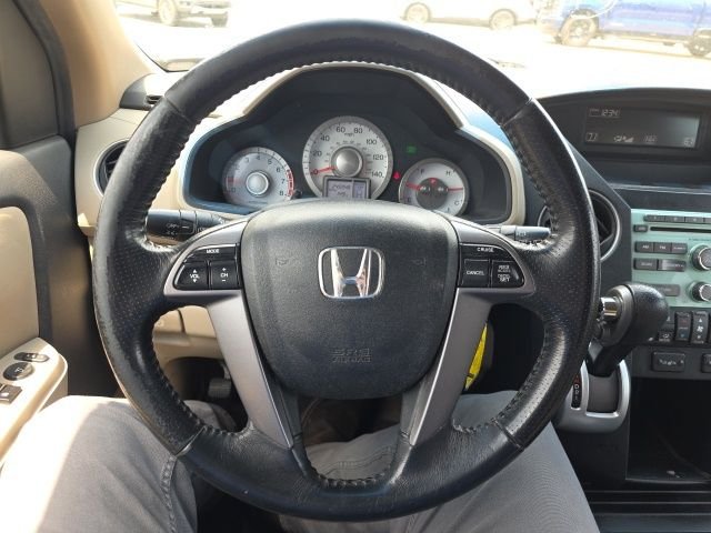 Used 2011 Gold Honda EX-L image 14