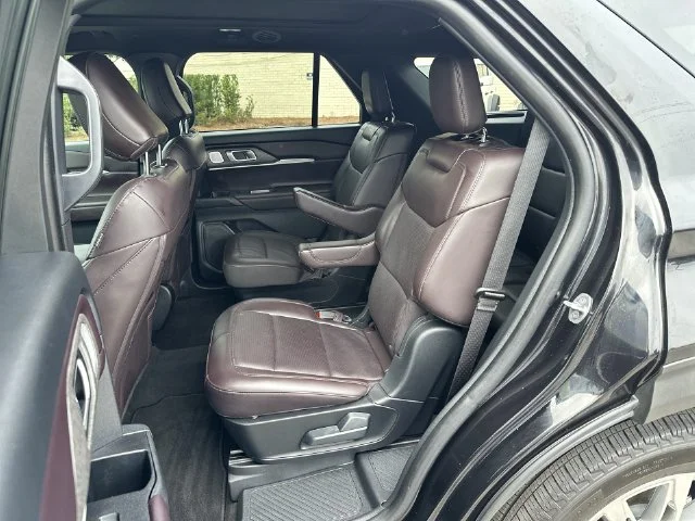Used 2025 Black Ford Platinum image 23