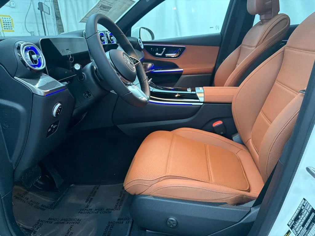 New 2027 White Mercedes-Benz GLC 300 image 12