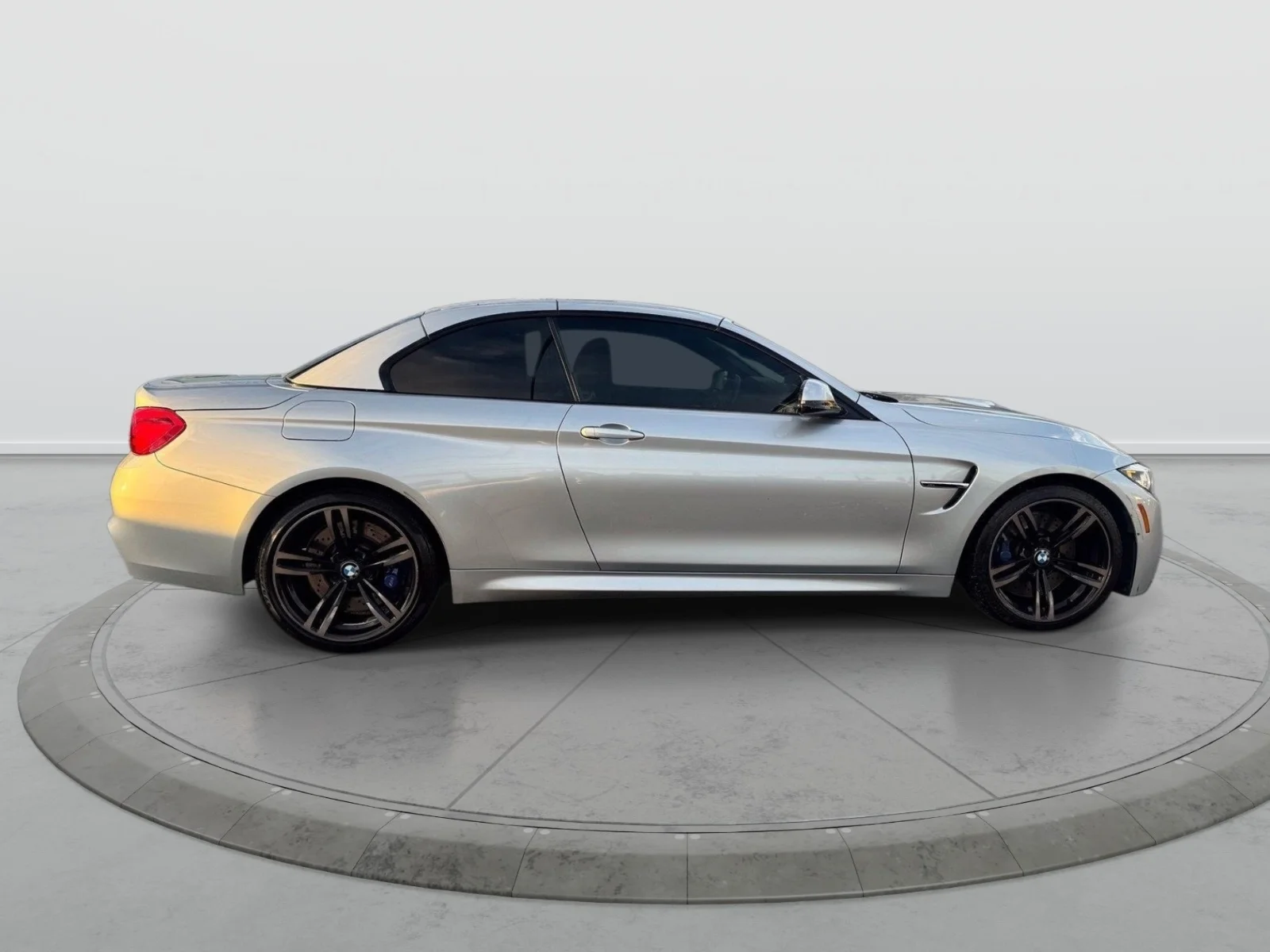 2018 BMW M4 Convertible Base - Photo 6